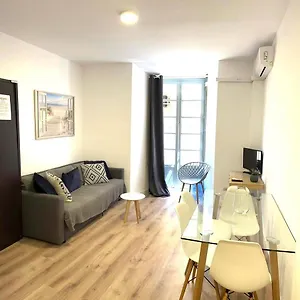 Apartamento S2plaza De La Merced Especial Grupos Con Parking, Málaga